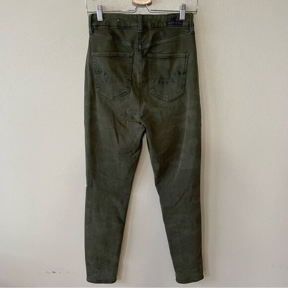 American Eagle Next Level Stretch Green Camo Curvy Super High-Rise Jeggings - Picture 8 of 8